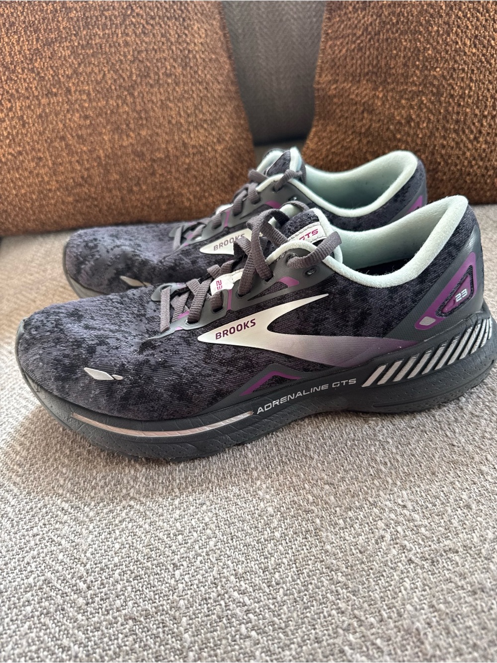 Brooks Adrenaline GTS Women's Running Shoes - Black with Purple Highlights